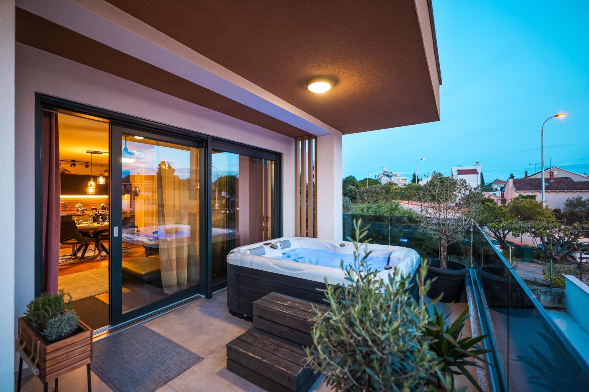 Luma Luxury Apartment With Jacuzzi Zadar Ngoại thất bức ảnh