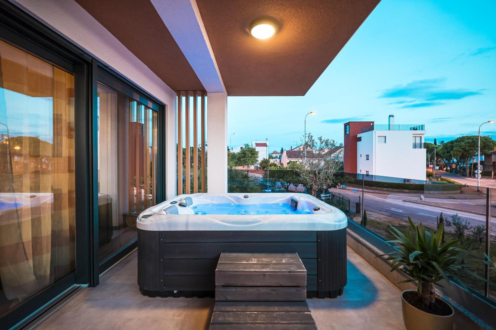 Luma Luxury Apartment With Jacuzzi Zadar Ngoại thất bức ảnh