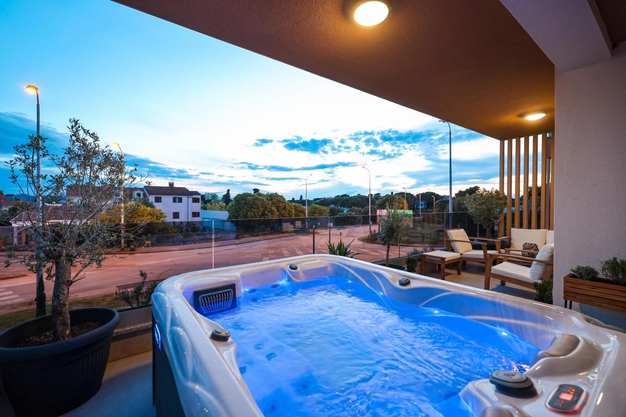 Luma Luxury Apartment With Jacuzzi Zadar Ngoại thất bức ảnh