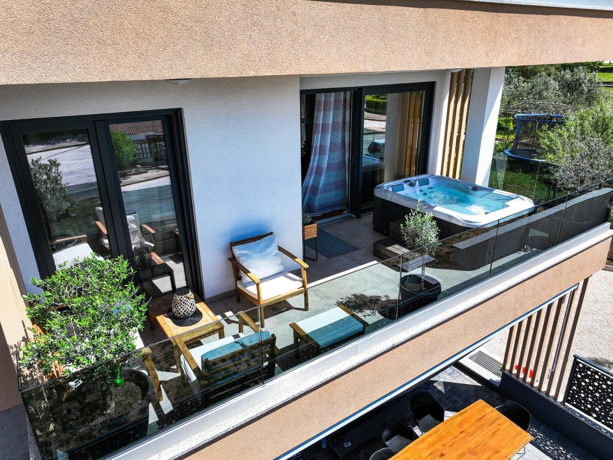 Luma Luxury Apartment With Jacuzzi Zadar Ngoại thất bức ảnh