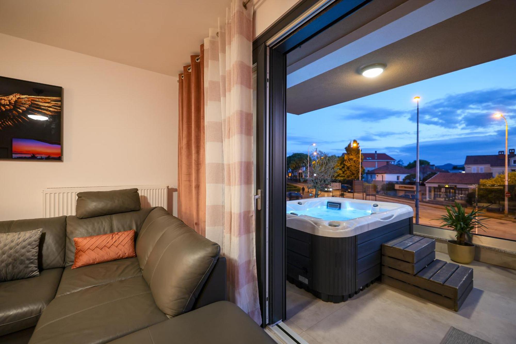 Luma Luxury Apartment With Jacuzzi Zadar Ngoại thất bức ảnh